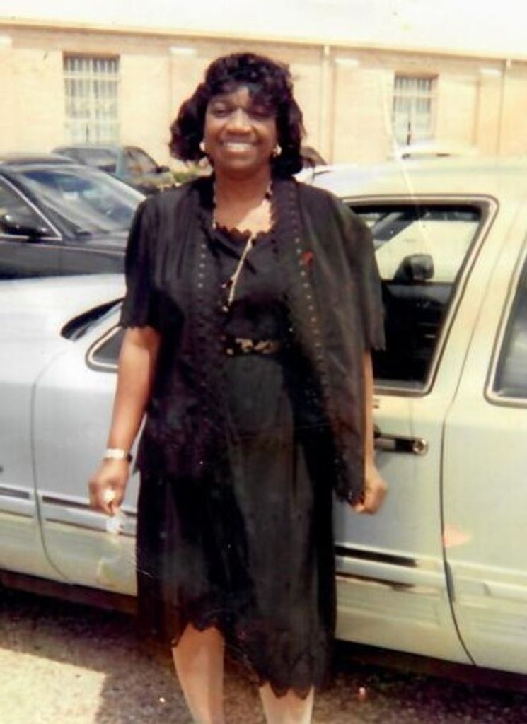 Theressa Roberson Profile Photo