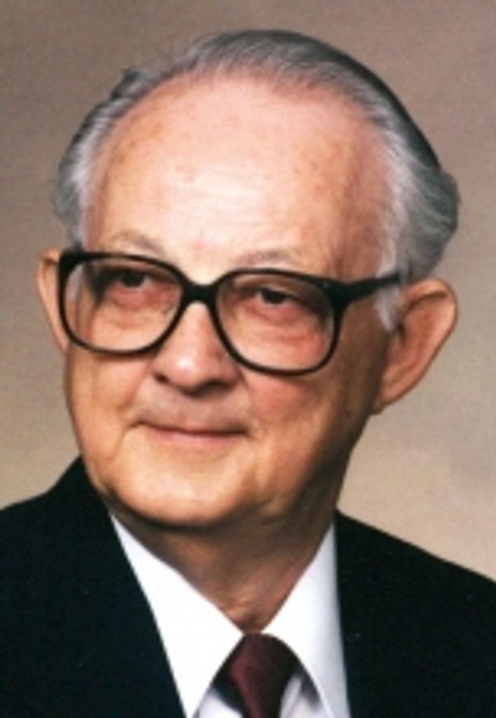 H. Robert (Bob) Holzapfel