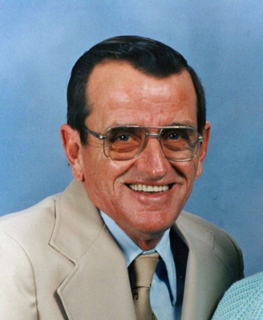 Dorris Wayne "D.W." Yallaly