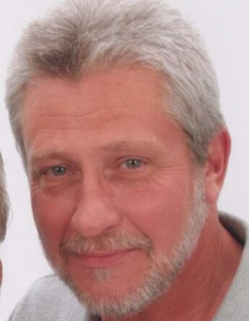 Richard  "Scott" Simons