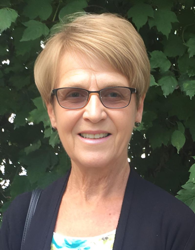 Yvonne Lois Nagorski