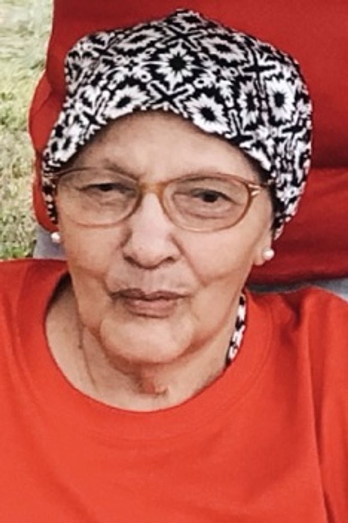 Jesusa "Chua" (Rosa)  Perez