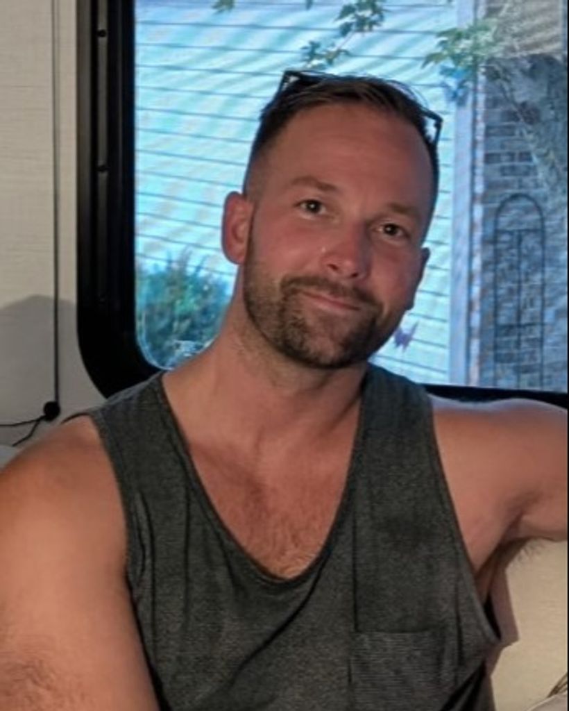 Jeremiah Elliott Profile Photo