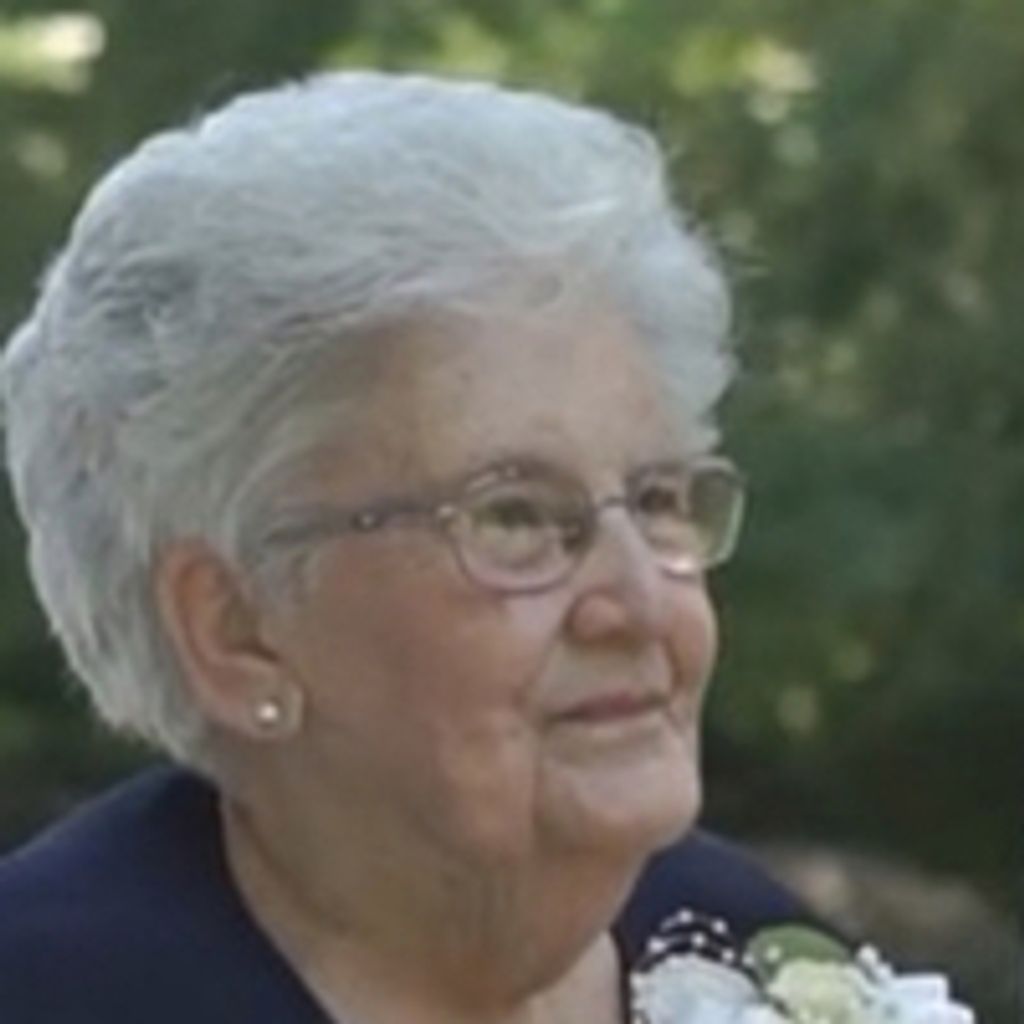 Mrs.  Wyndoleen  Elizabeth Housch