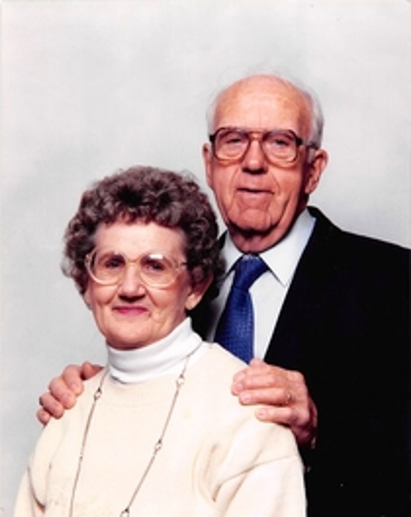 Eva Bell  (Crum)  Lynn