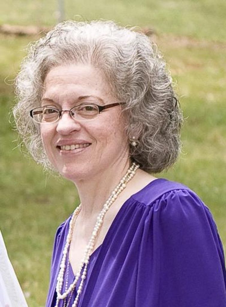 Diane Kujawski Profile Photo