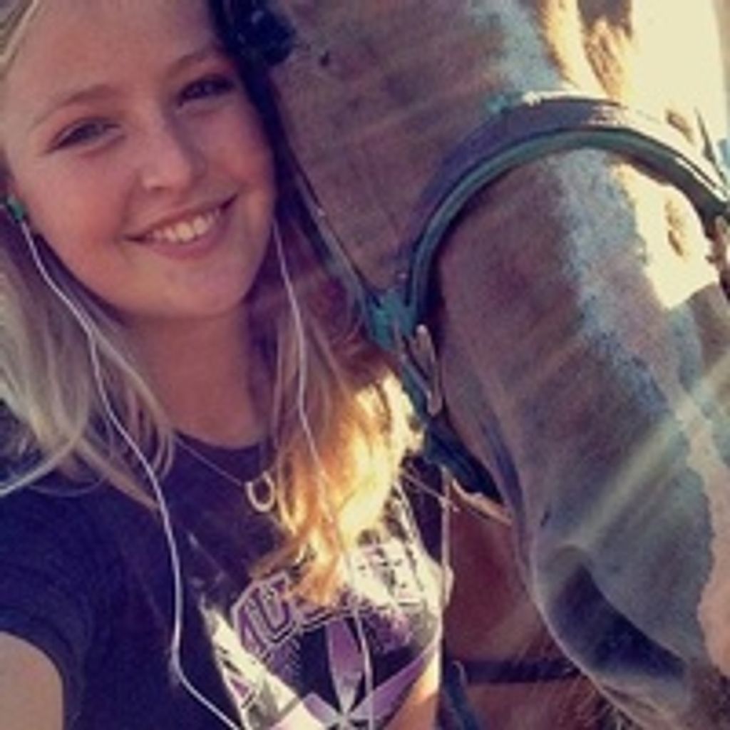 Hailey  Lynn Ponte
