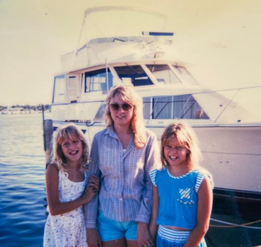 Iva Martin photo gallery thumbnail 157 of 181