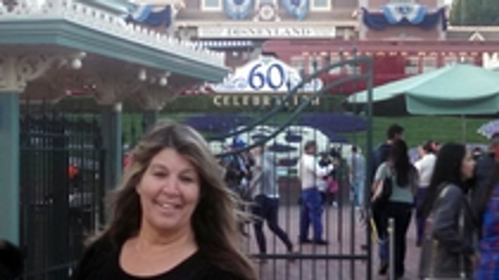 Toni Sue (Lantz)  Mccourt