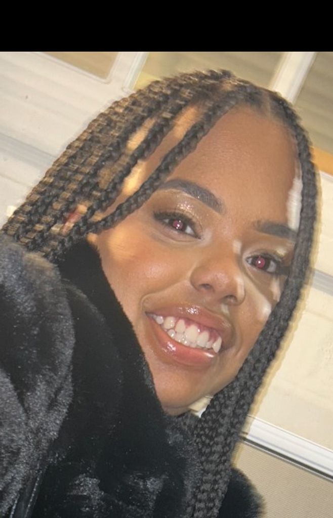 Evyana Vidro Profile Photo