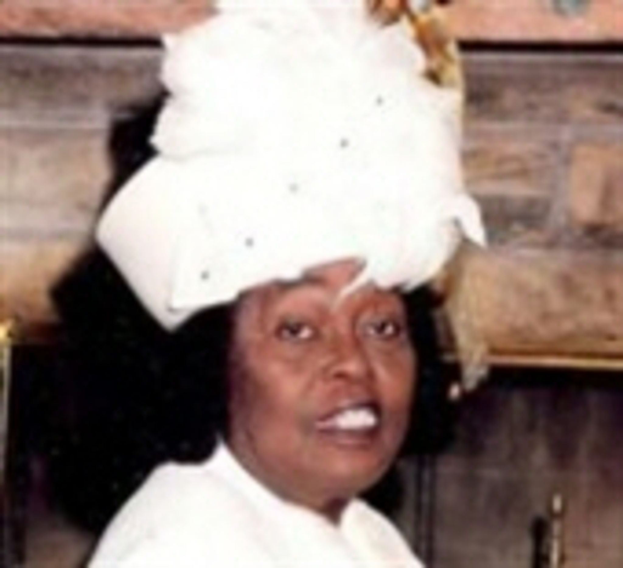 Nozelia Ross photo gallery image 1 of 2
