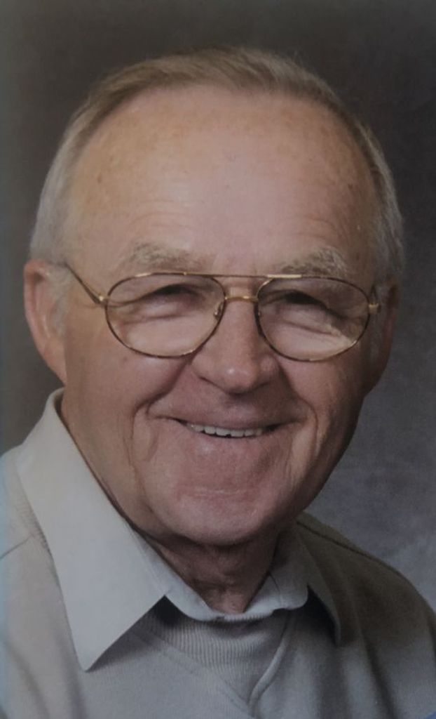 Robert "Bob" E. Ginger