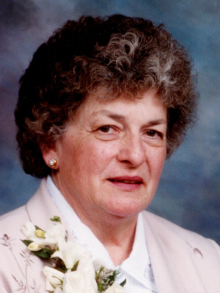 Lois Reven, Nee Zezulak