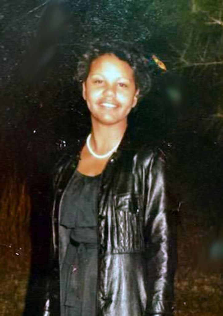 Vermelle Rhodes Kinloch