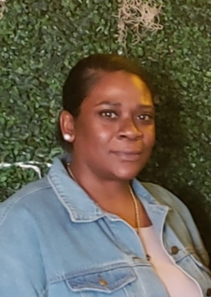 Takella Roberson-Alexander Profile Photo