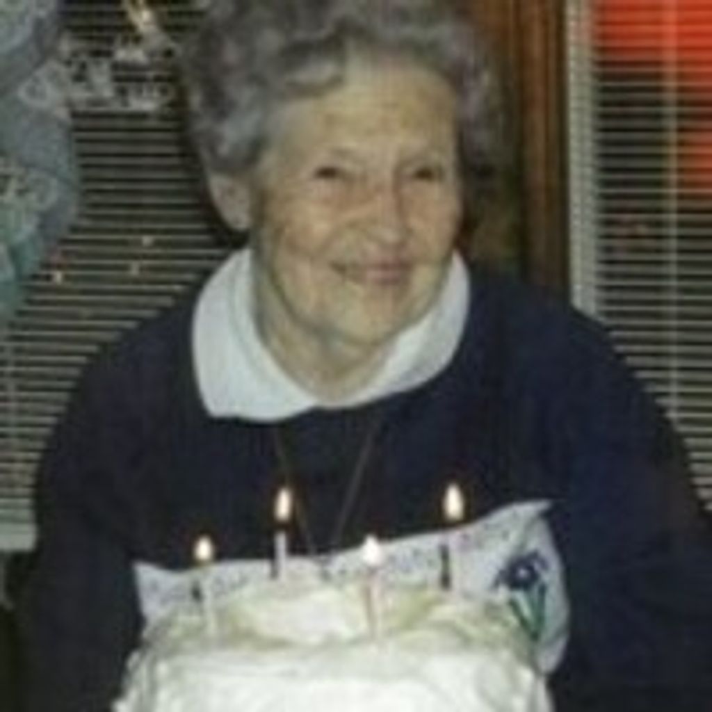 Edna M Lavalley (Wells)