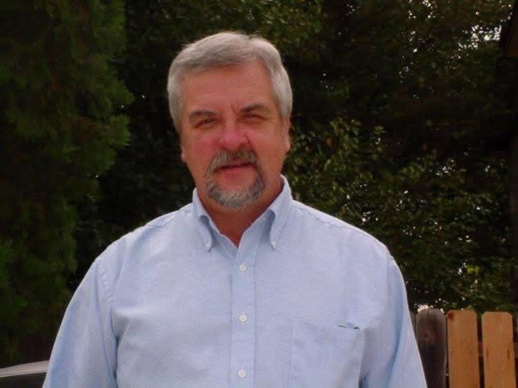 Lewis Wayne Jones Profile Photo