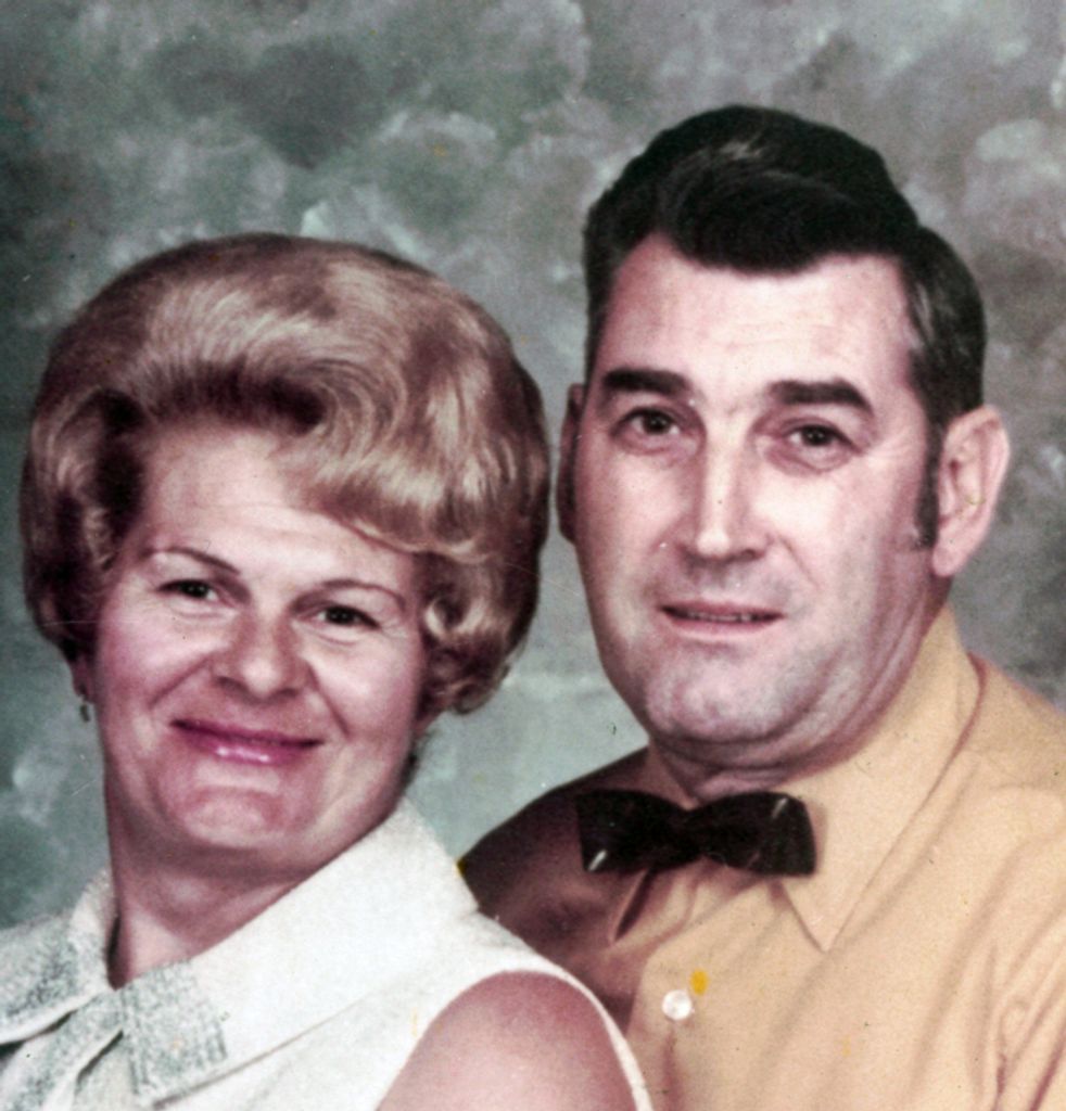 Harry T. "PeeWee" Mayhew Sr