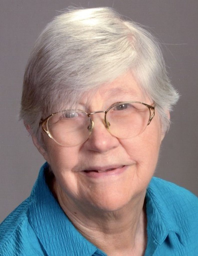 Lizabeth J. "Jeanette" (Hanson)  Carlson