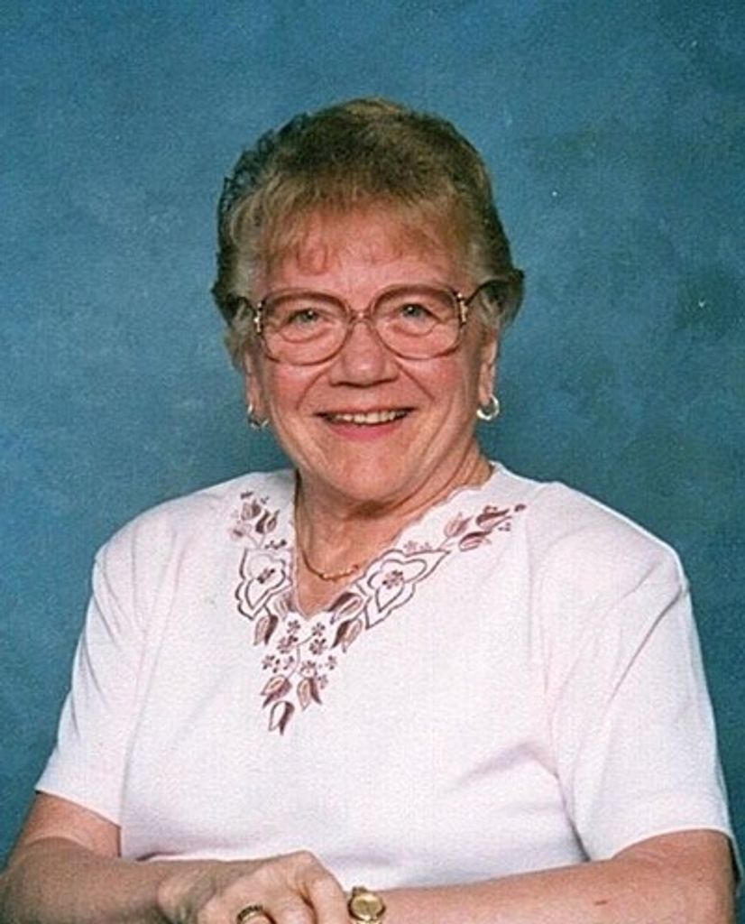 Elizabeth Stone Profile Photo