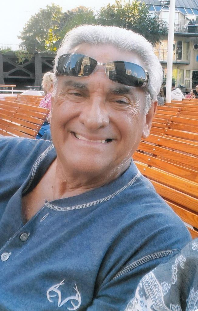 Victor Manuel Benavides Profile Photo