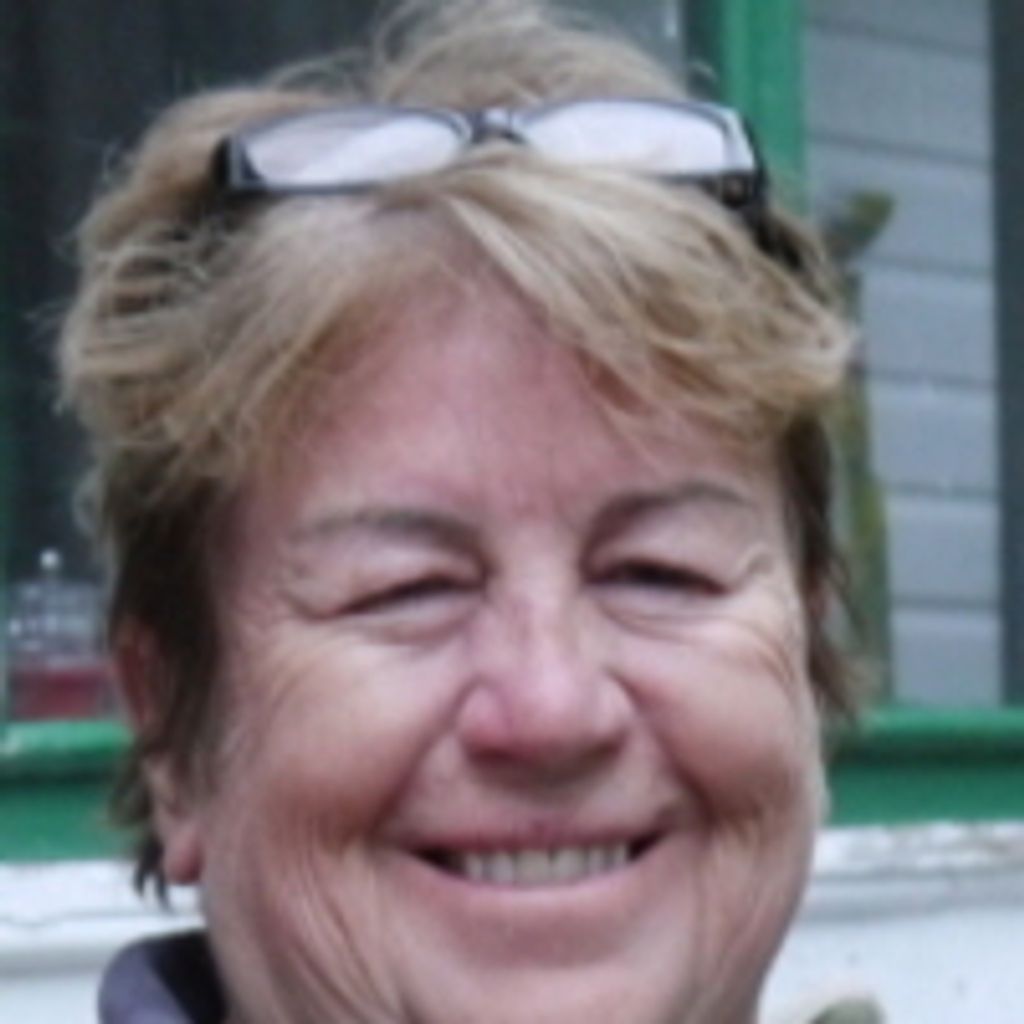 Linda R. Green