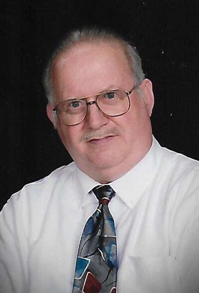 Hollis Dewayne Howell Profile Photo