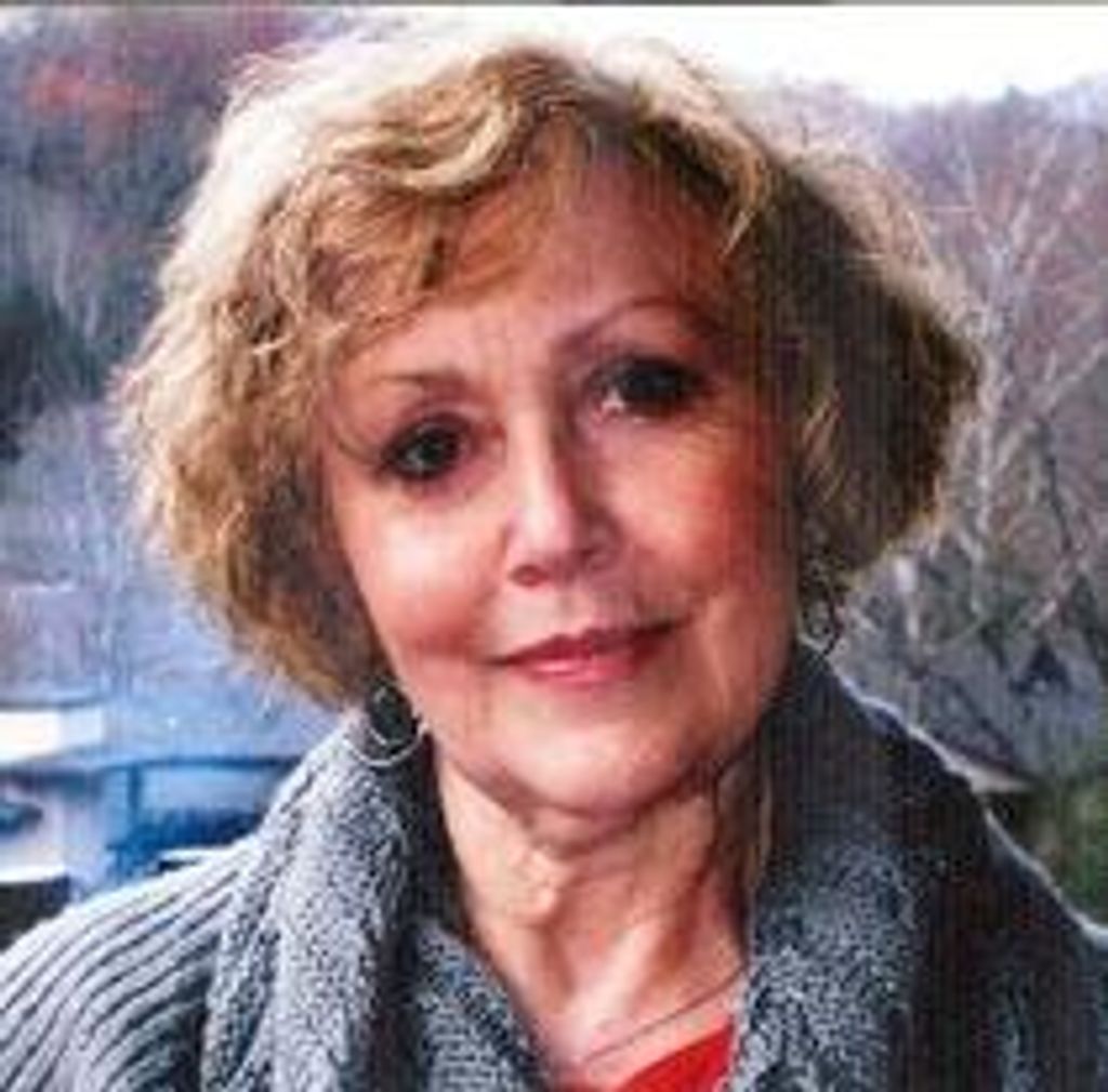 Carolyn AnElizabeth Jones