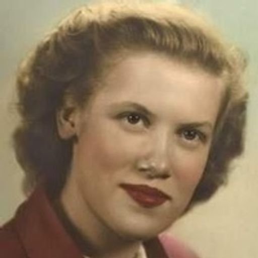 Elizabeth Molyneaux Profile Photo