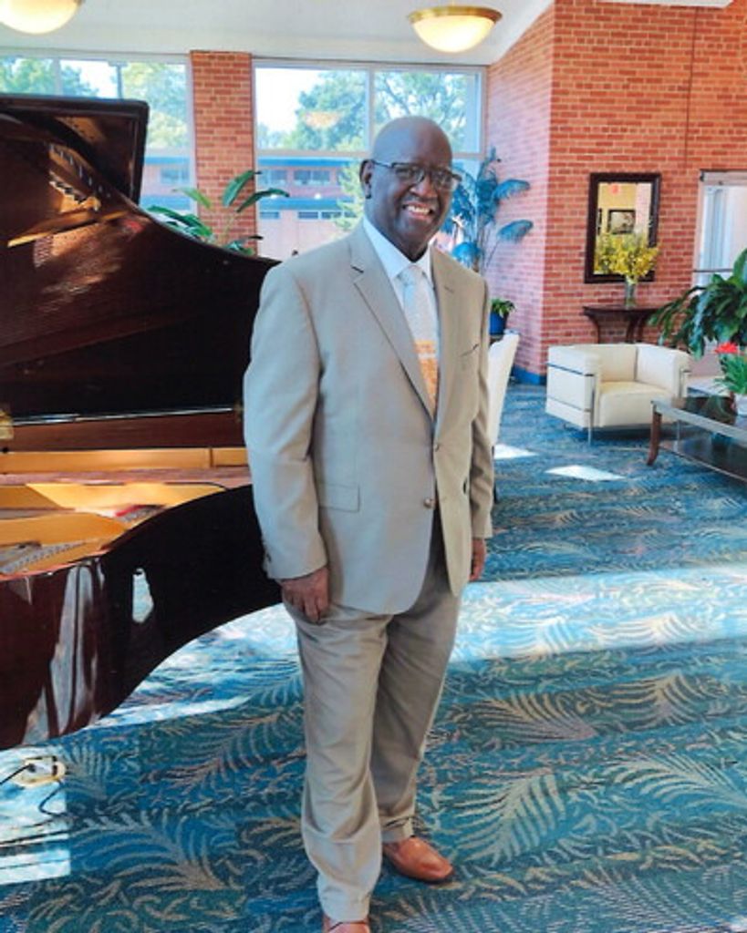 Clarence Burton Jr. Profile Photo