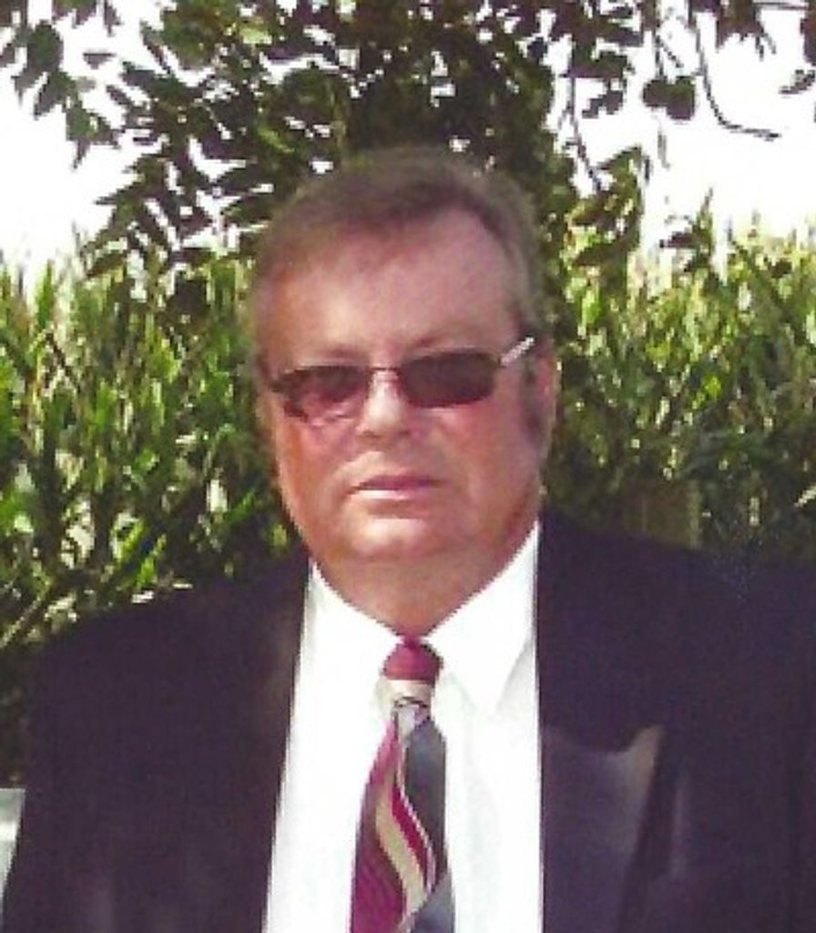 Raymond "Chuck" Simmons, Jr. Profile Photo