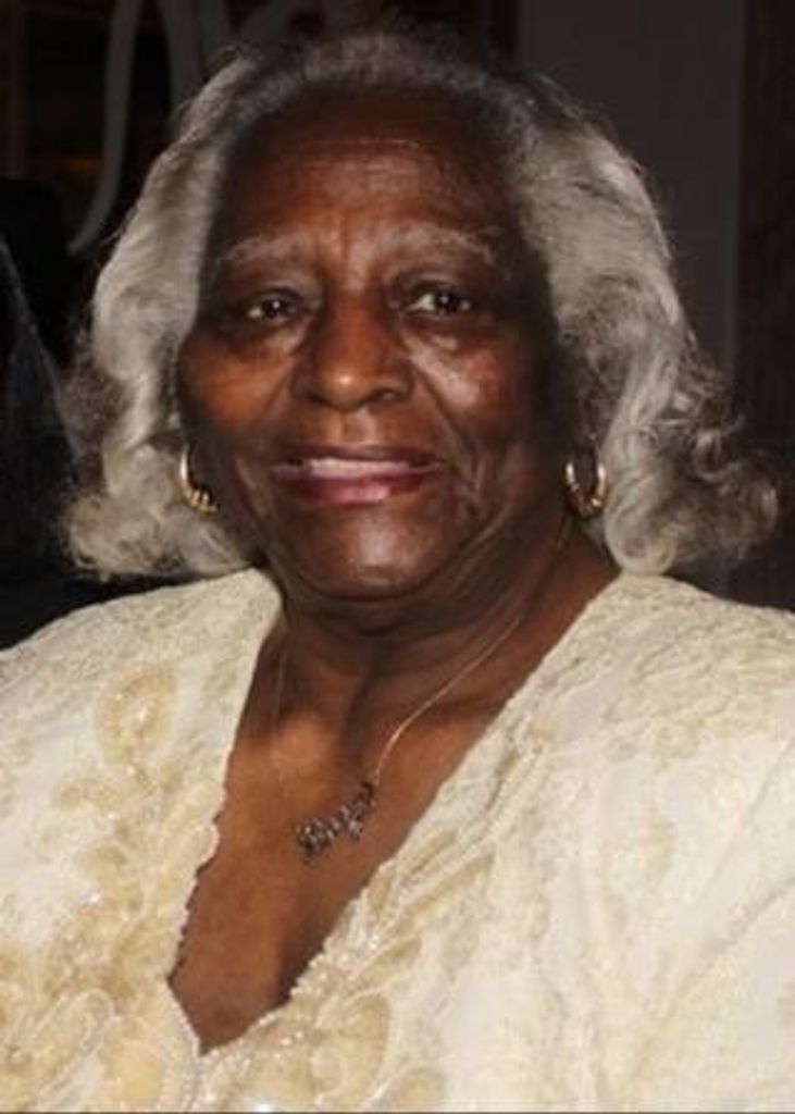 Geraldine Bonds Mcknight