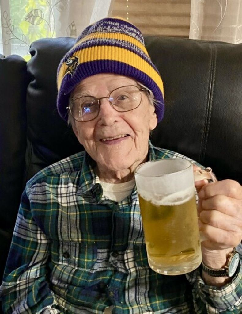 Robert Lindroth Profile Photo