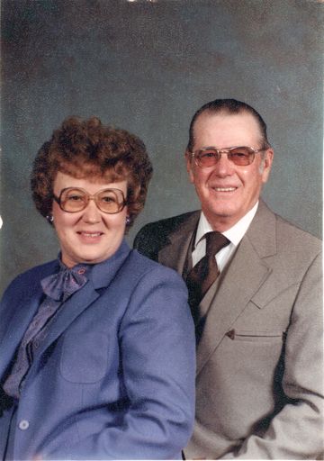Betty Lou Ward photo gallery thumbnail 15 of 121