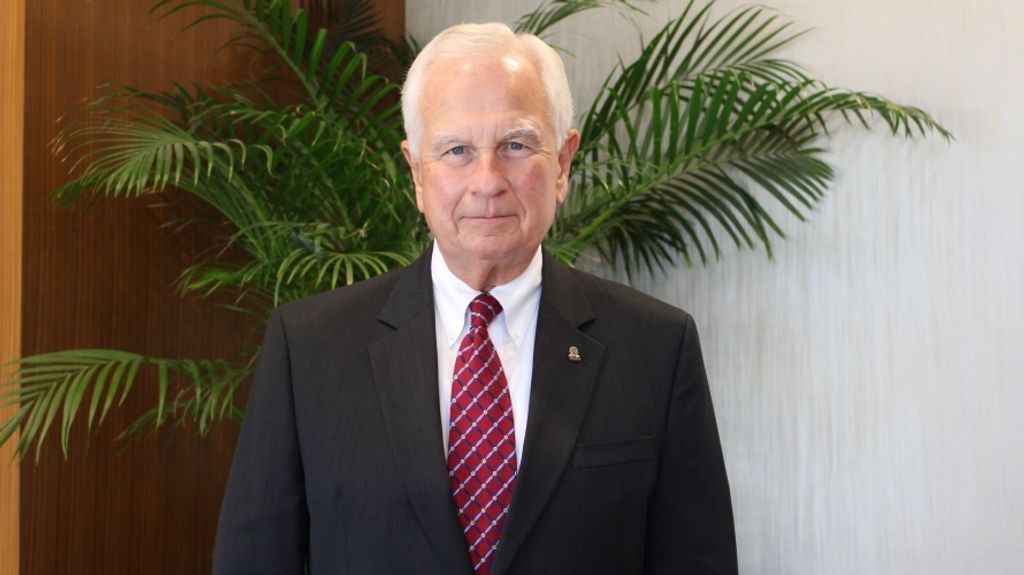 Mr. Charles Edward Tucker