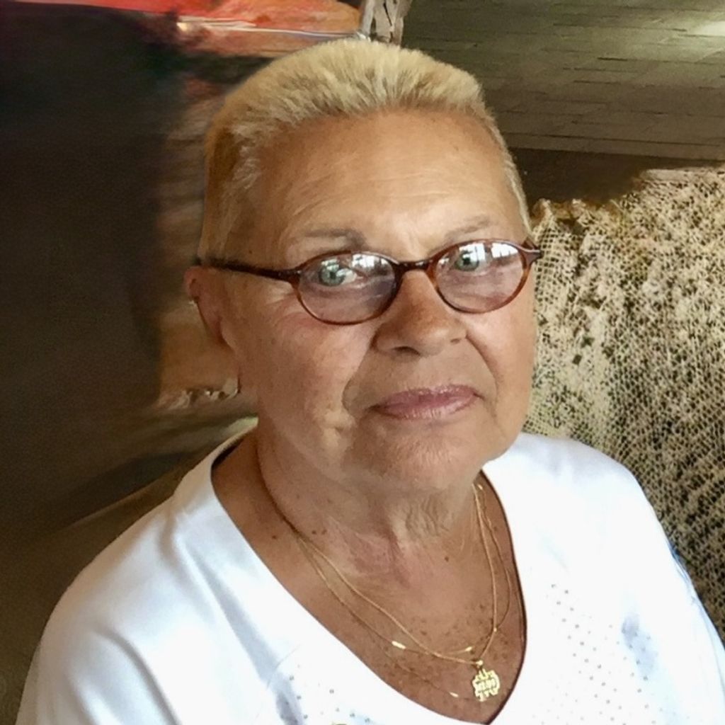 Annette G (Gavalis)  Matthews Profile Photo