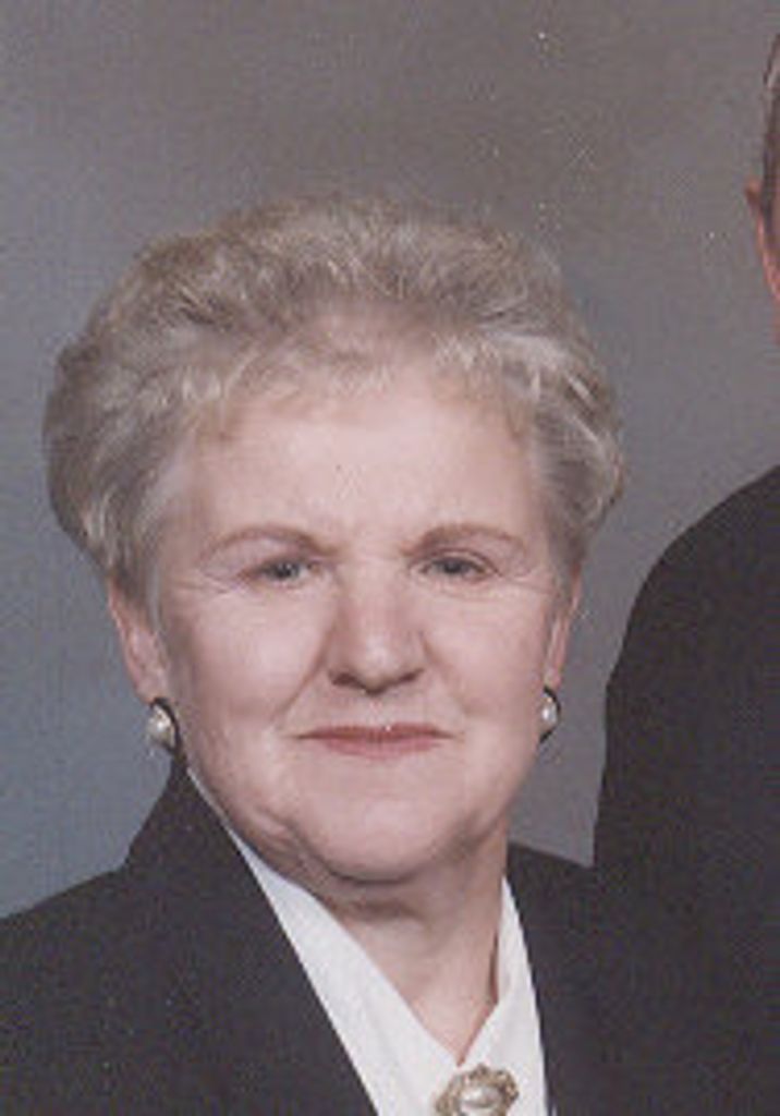 Pauline  M.  (Sluciak)  Stegenga