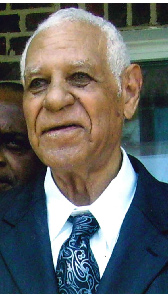 Robert Davis,  Sr.