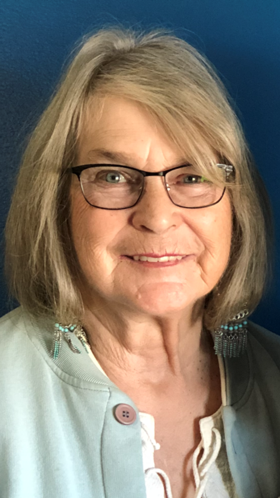 Sandra "Sandie" Kay (Squires)  Holt