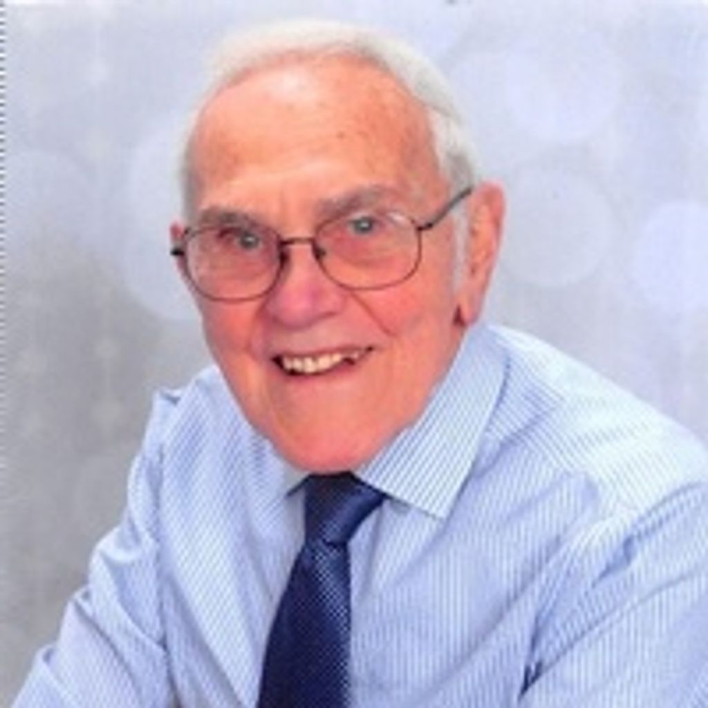 Peter J Panozzo