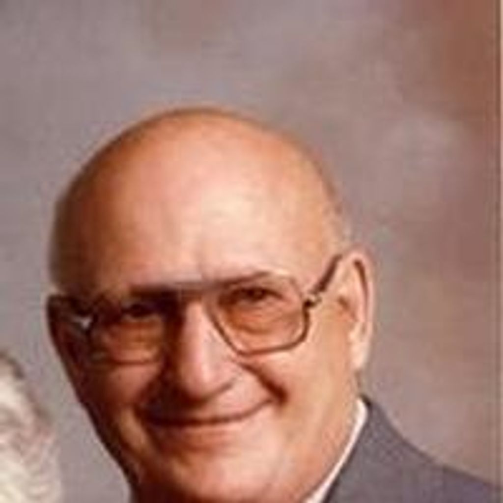 Howell "Holly" E. Hemminger