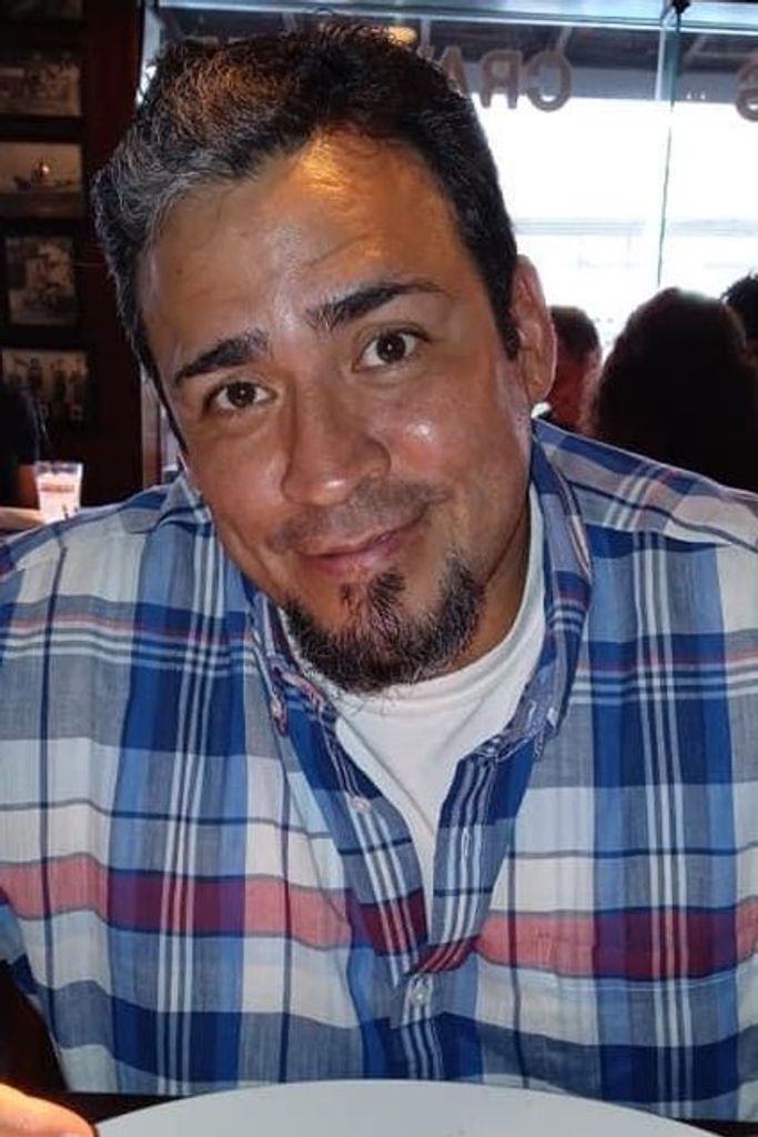 Andrew R Navarro Profile Photo