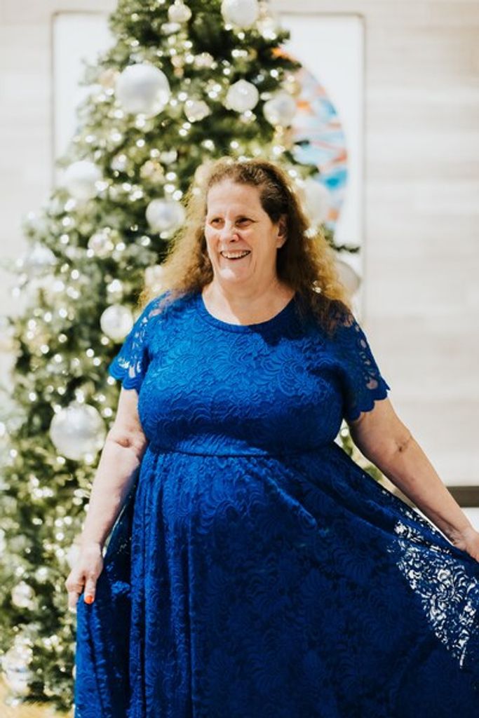 Julie Anne Barrett Profile Photo