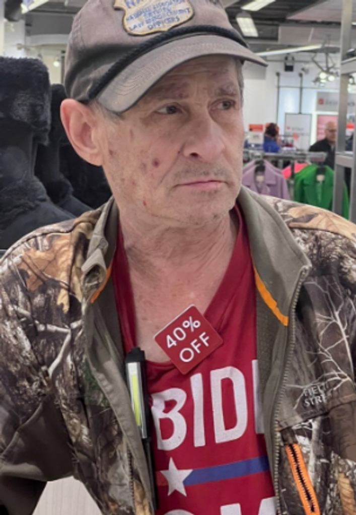 Christopher Knickerbocker Profile Photo