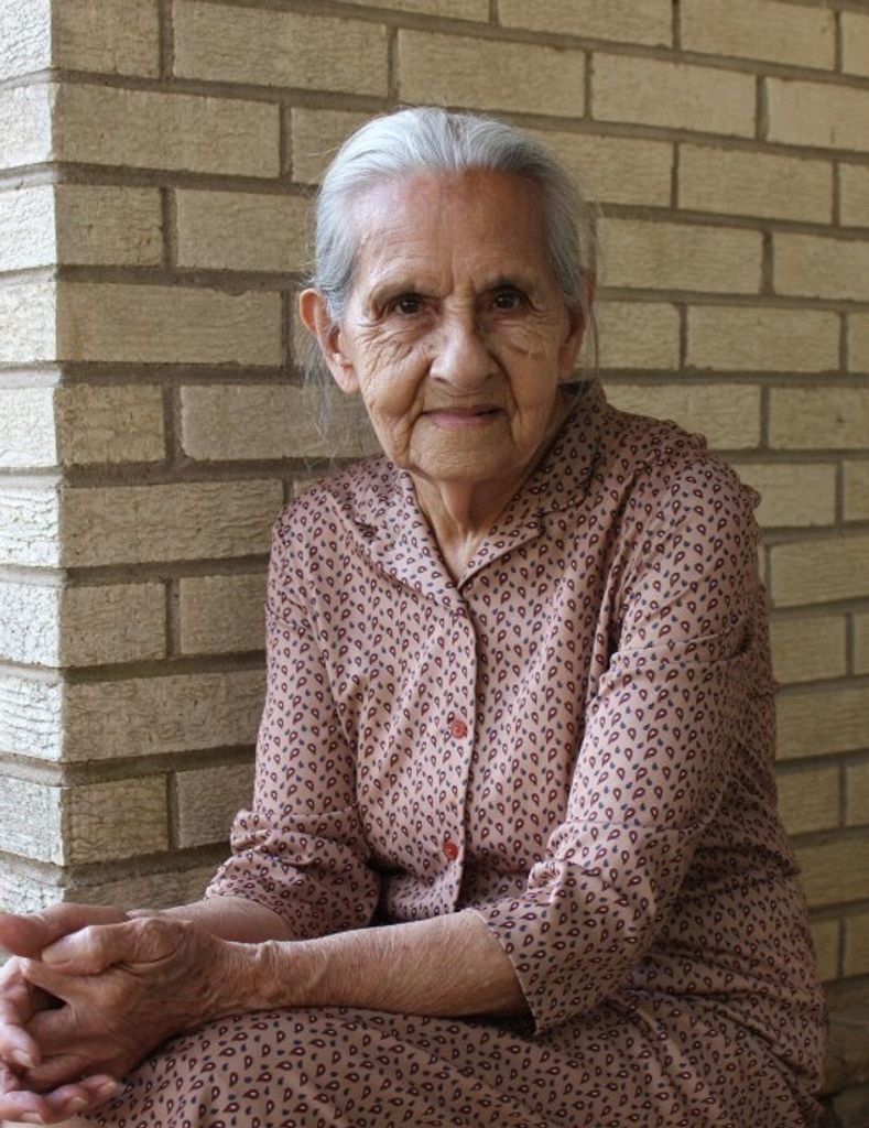 Elena Hernández - Chona
