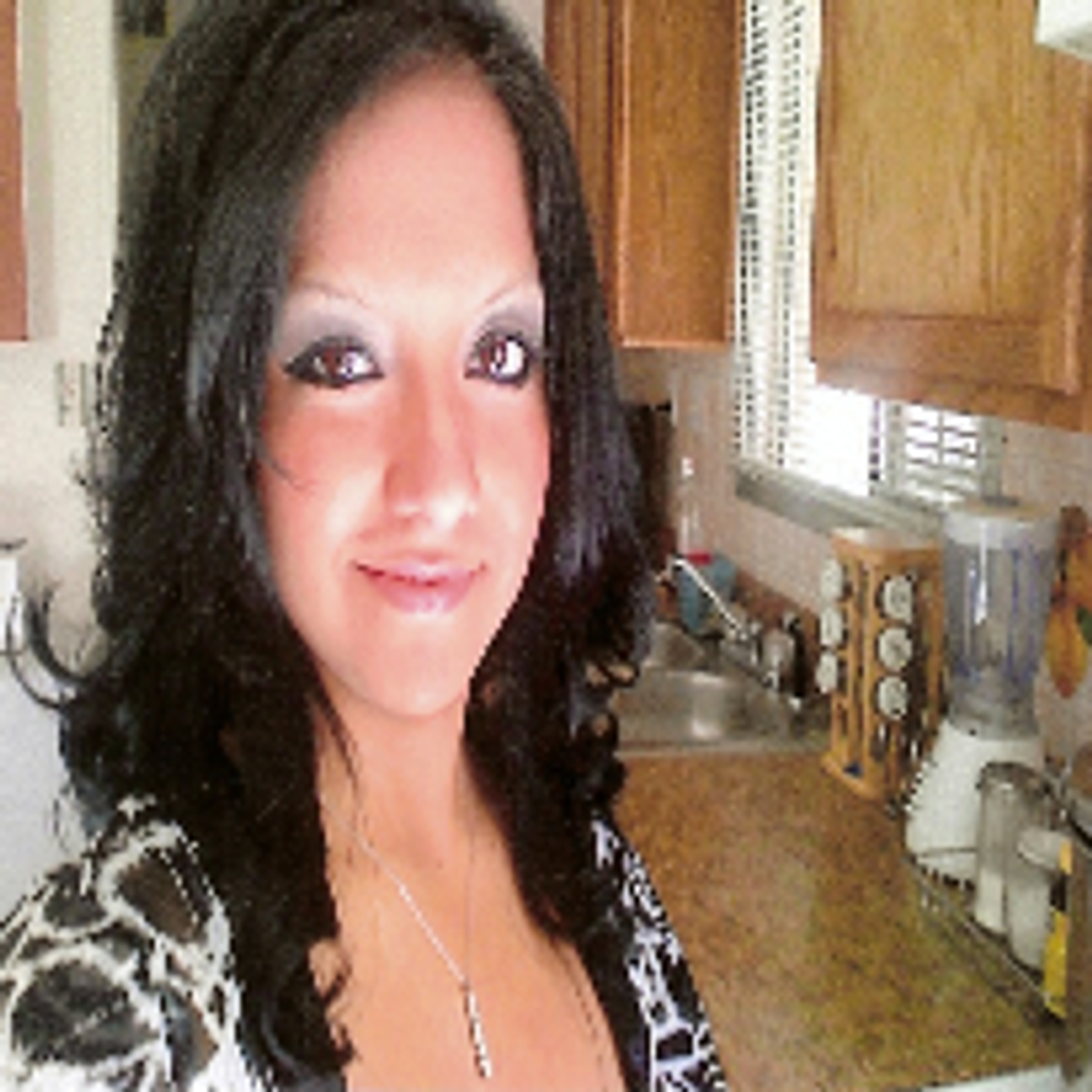Elizabeth Reza
