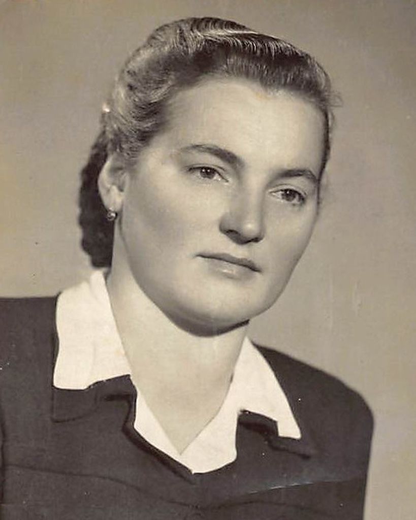 Veronika Tamba Profile Photo