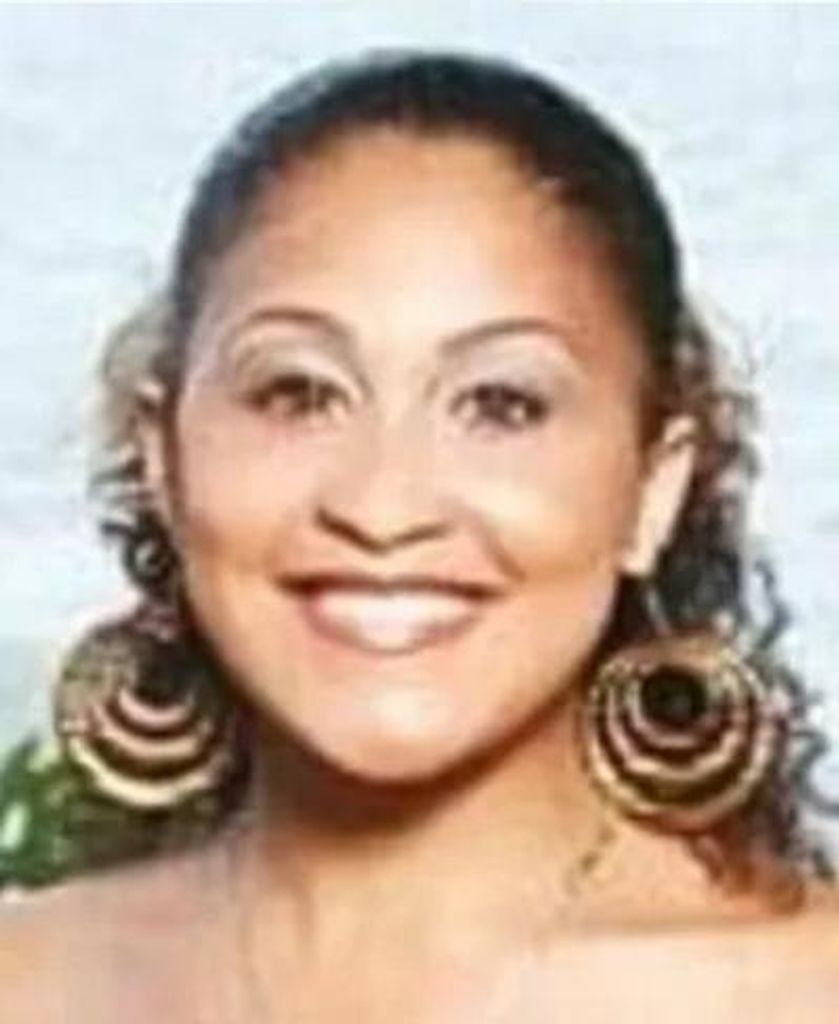 Teslie Dene' Ash Collier Profile Photo