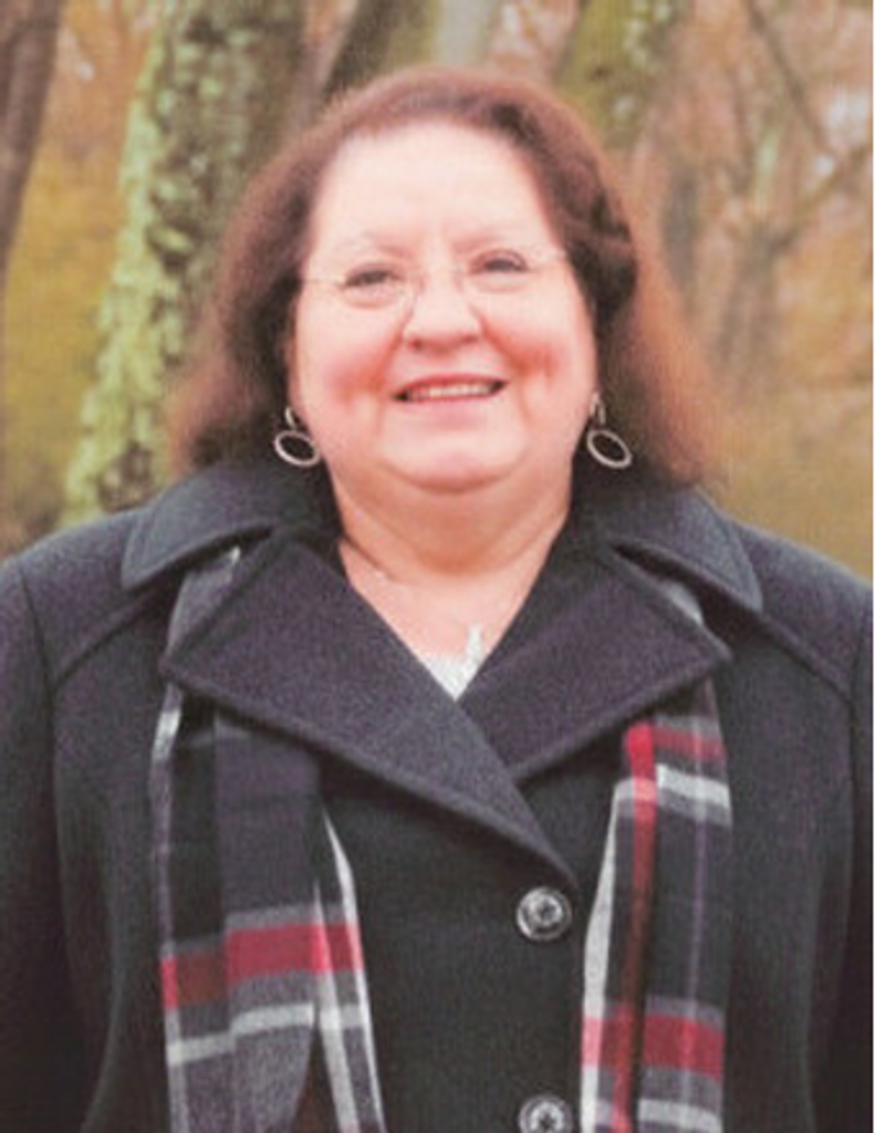 Delores "Dee" June (Nee Rhoads) Edwards