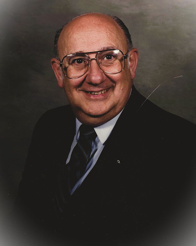 Donald Thomas Profile Photo